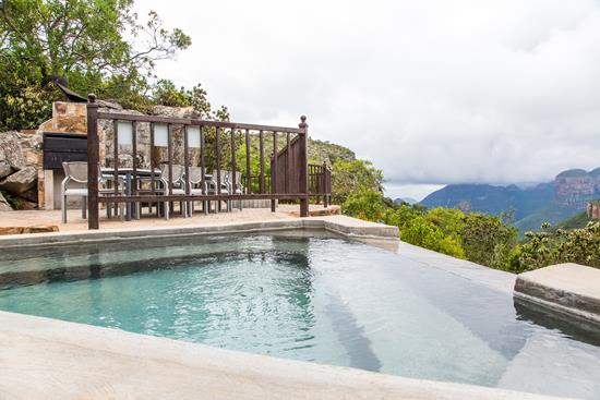 Blyde Canyon, A Forever Resort: 12-Sleeper Guesthouse. 6 Bedrooms (5 queen beds & 1 bunk bed) 