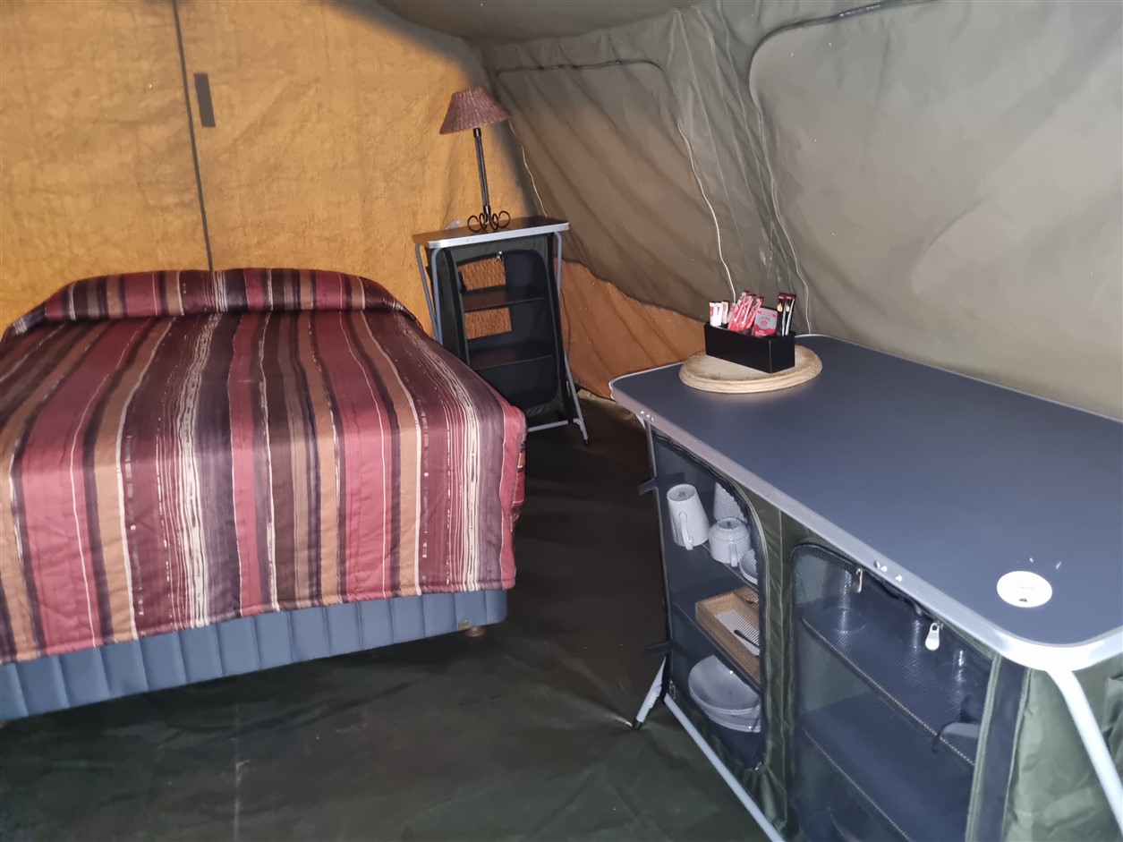 Blyde Canyon, A Forever Resort: 4-Sleeper Tent. 1 bedroom (1 double bed & 2 single beds)